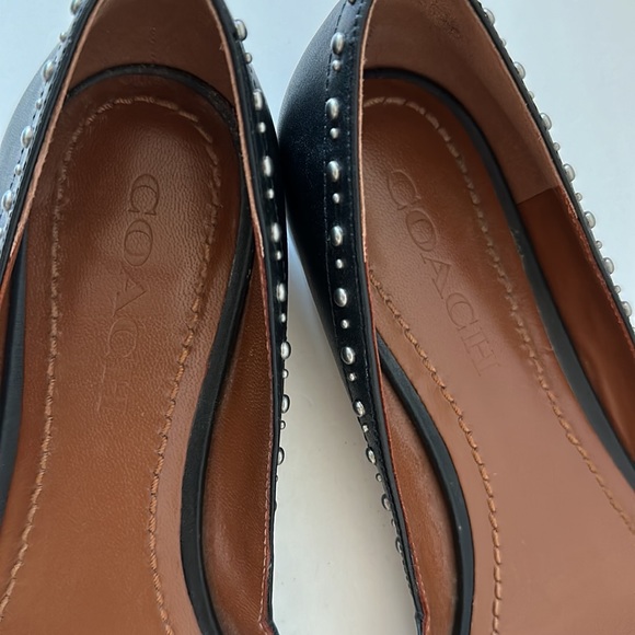 Coach pointy toe flats size 8 black - Picture 4 of 4